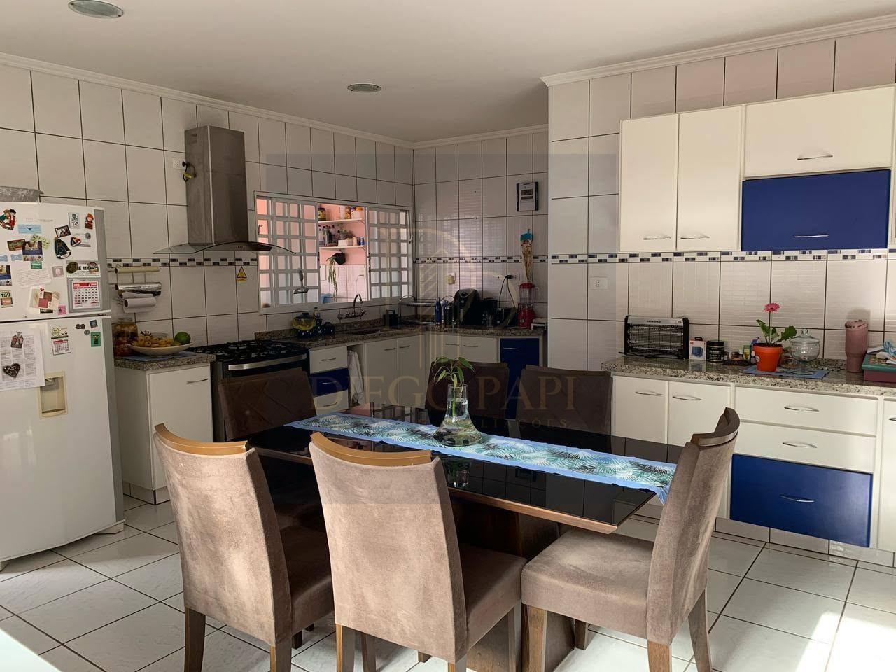 Foto do anúncio: Casa para Venda, Itajubá / MG, bairro Boa Vista, 5 dormitórios, sendo 1 suíte, 2 banheiros, 4 vagas de garagem,…
